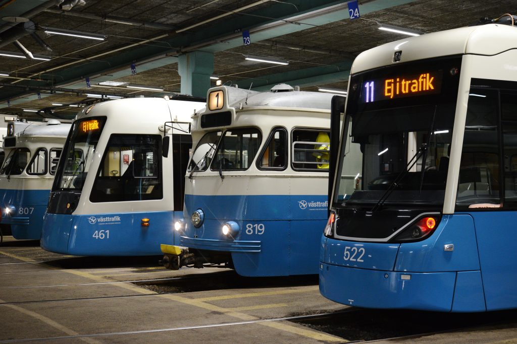 Spårvagnar i depå.